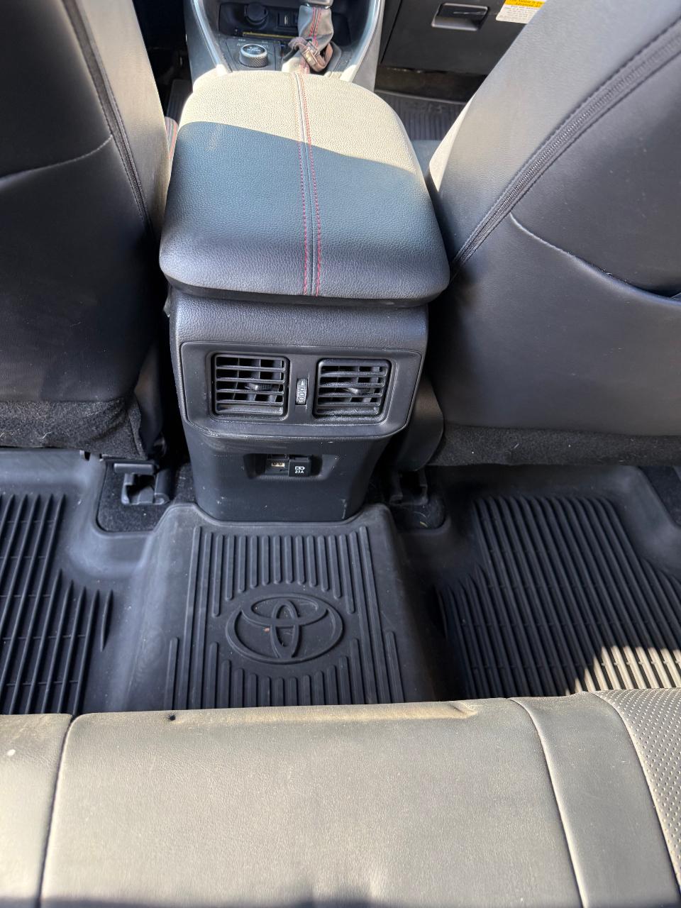 صورة 18 لـ 2021 Toyota RAV4 PRIME XSE
