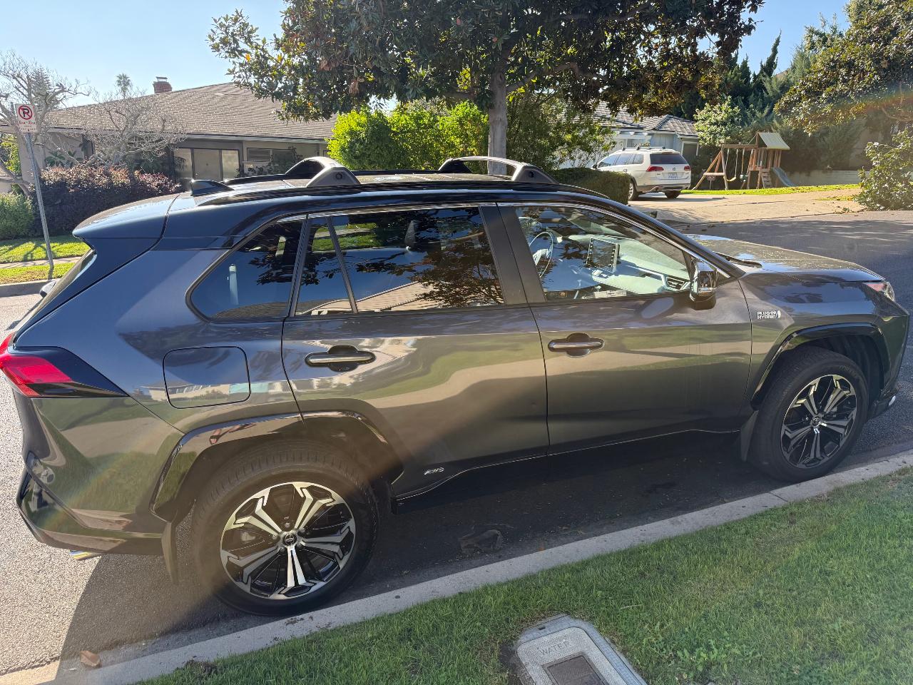 صورة 4 لـ 2021 Toyota RAV4 PRIME XSE
