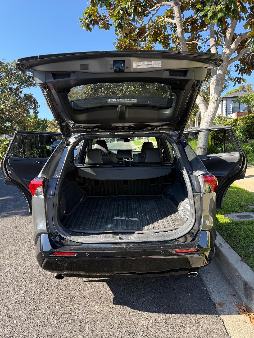 صورة 10 لـ 2021 Toyota RAV4 PRIME XSE