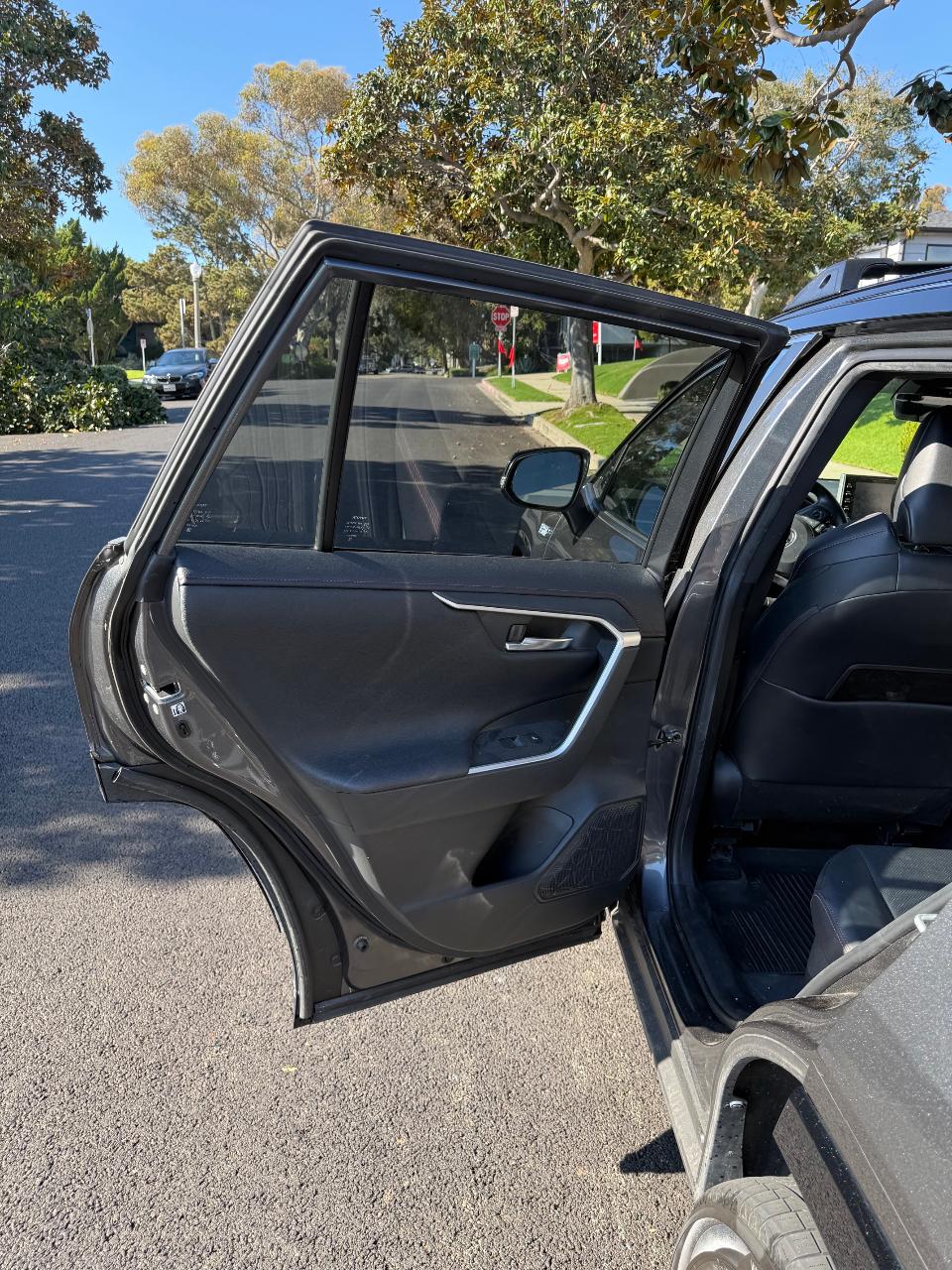 صورة 16 لـ 2021 Toyota RAV4 PRIME XSE