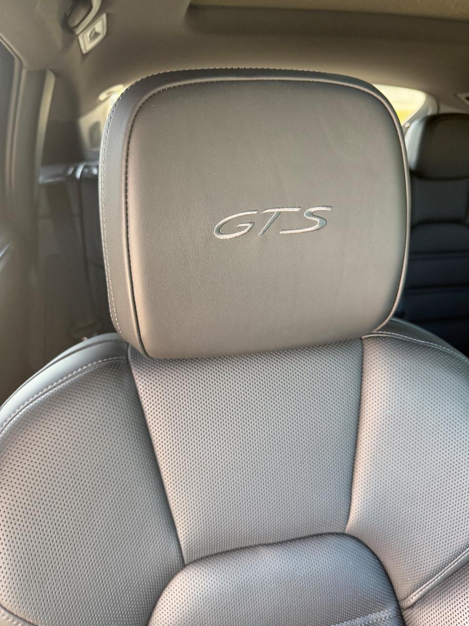 2025 Porsche MACAN MACAN GTS photo 10