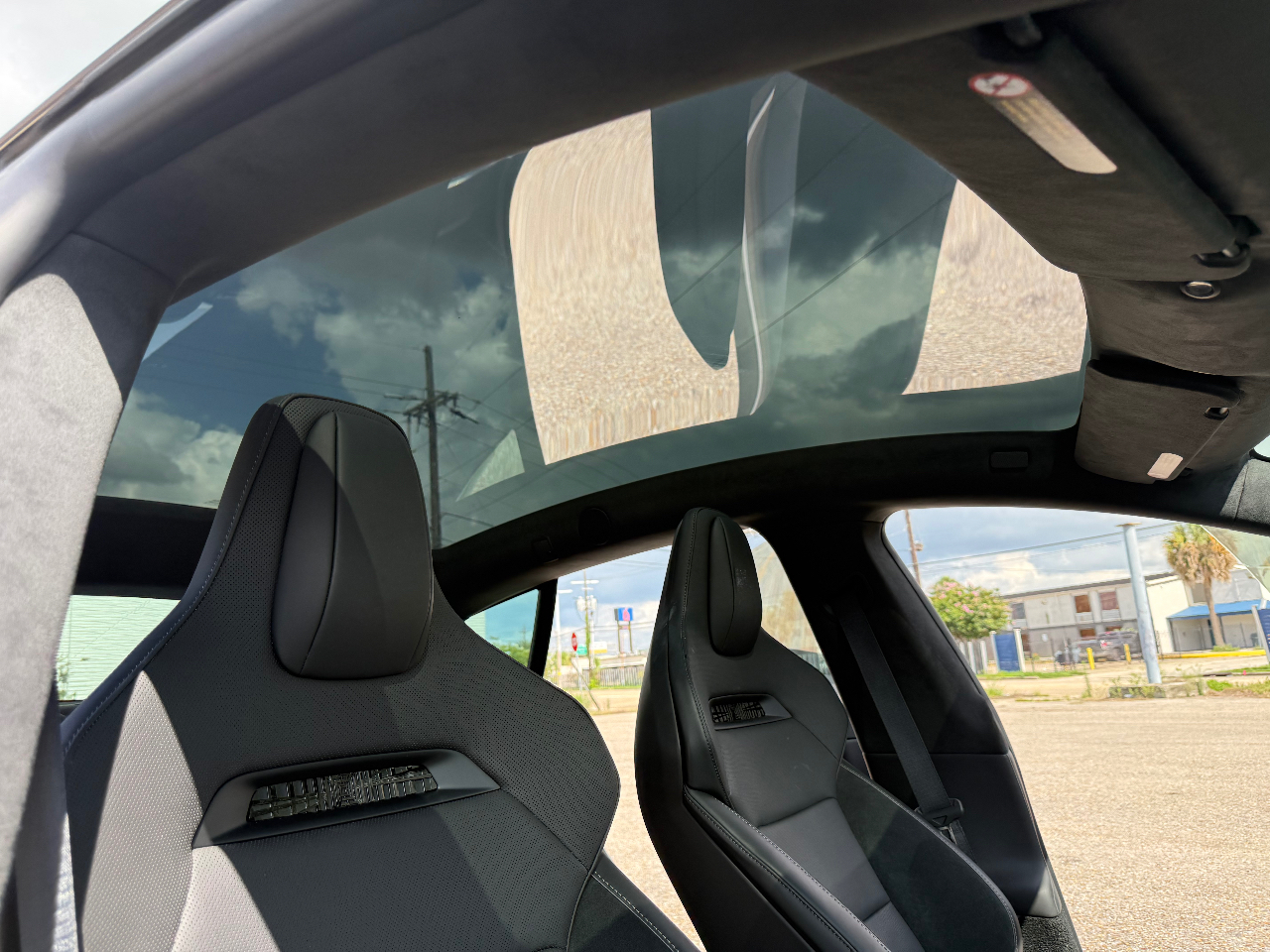 2024 Tesla MODEL S PLAID — фото 5
