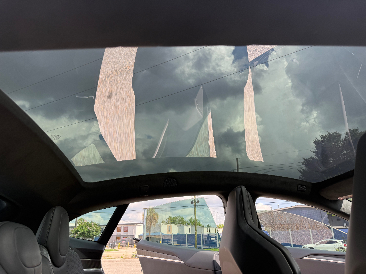 2024 Tesla MODEL S PLAID — фото 9