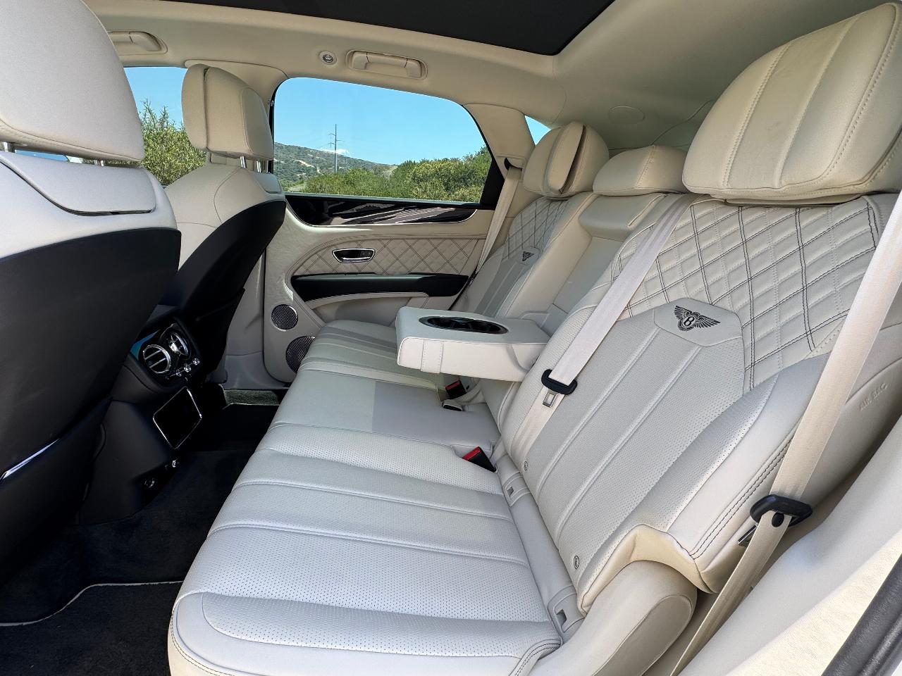 2021 Bentley BENTAYGA V8 — миниатюра 20