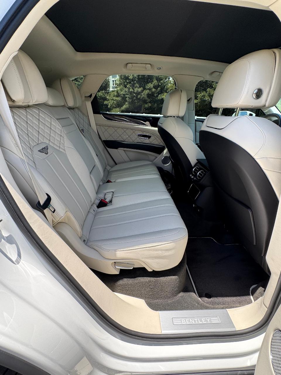 2021 Bentley BENTAYGA V8 — миниатюра 12