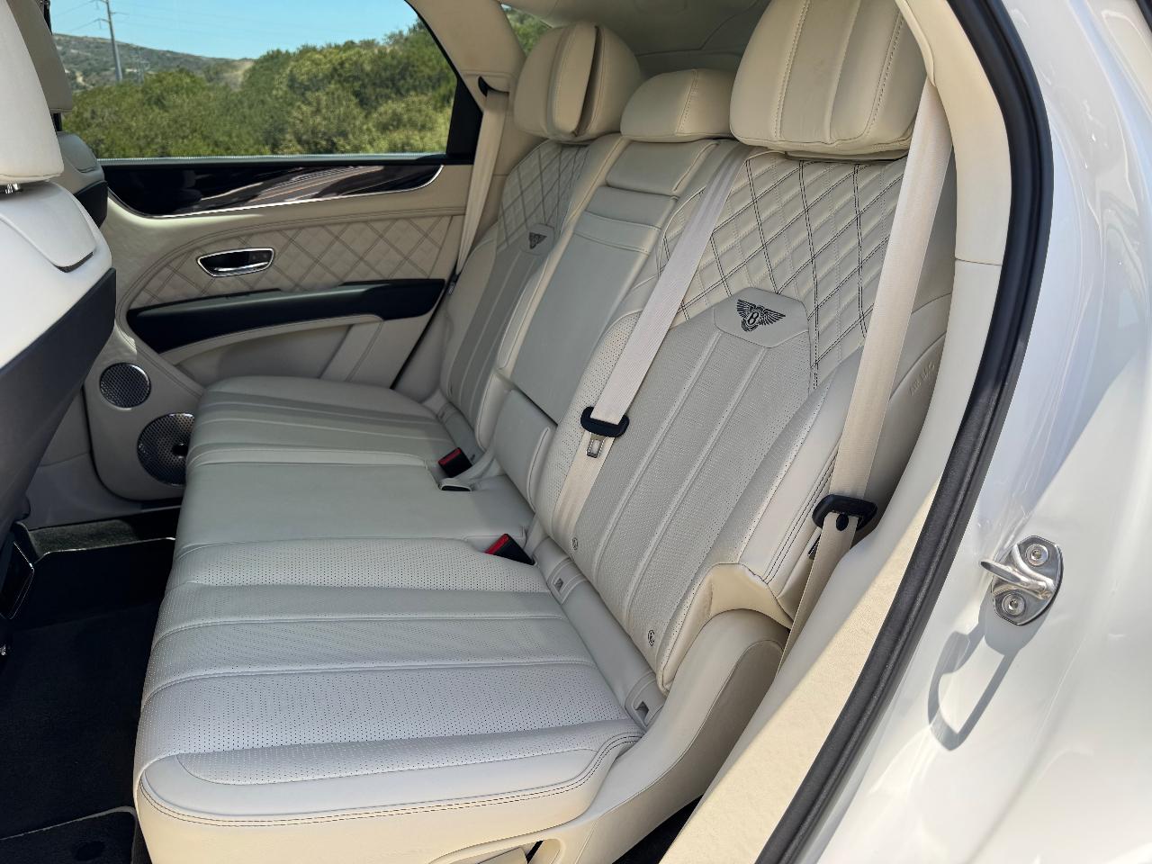 2021 Bentley BENTAYGA V8 — миниатюра 19