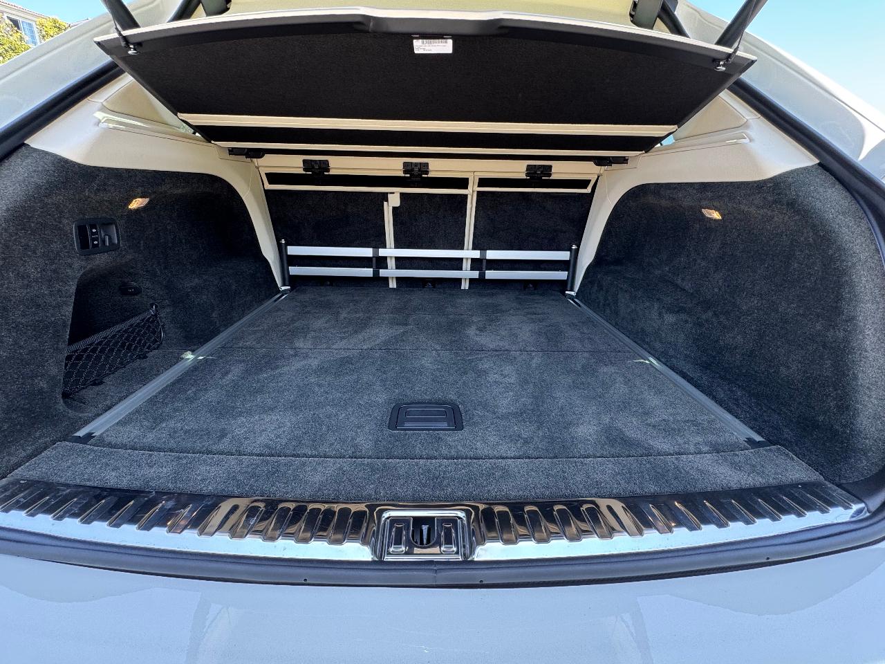 2021 Bentley BENTAYGA V8 — миниатюра 24