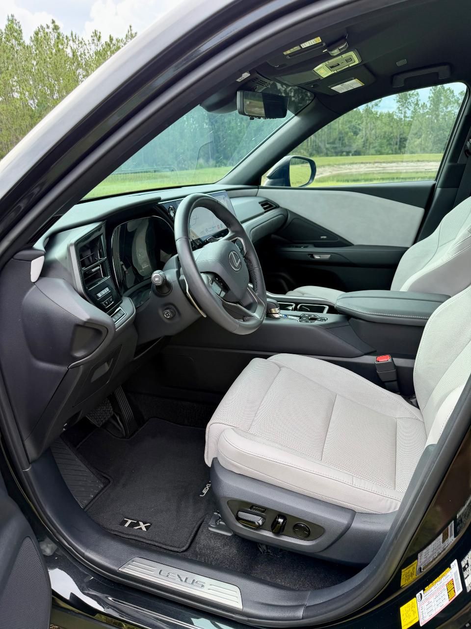 صورة مصغرة 15 لـ 2025 Lexus TX 550H+ LUXURY