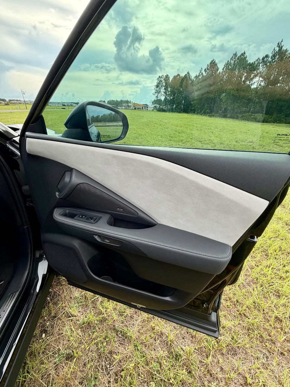 صورة مصغرة 12 لـ 2025 Lexus TX 550H+ LUXURY