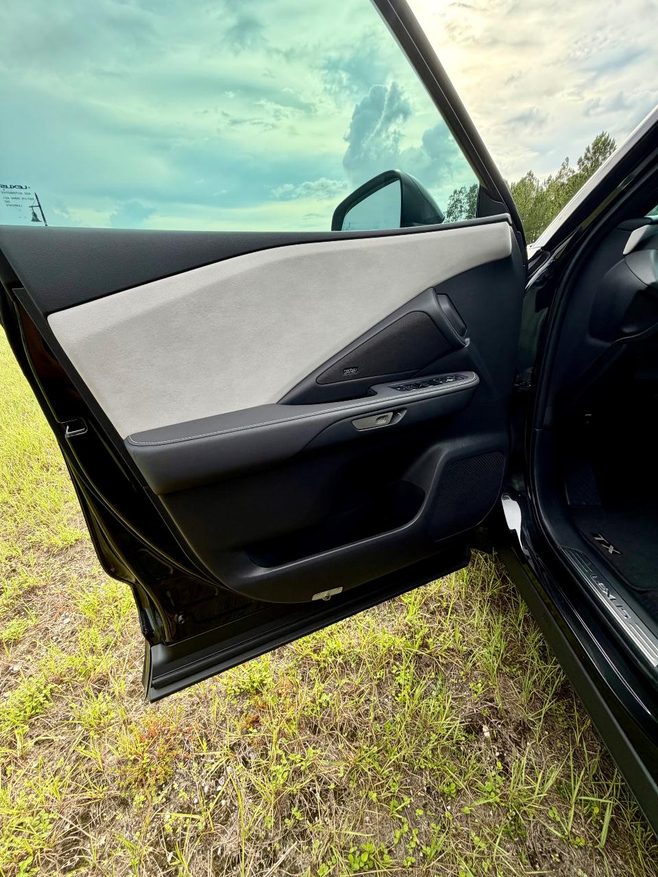صورة مصغرة 14 لـ 2025 Lexus TX 550H+ LUXURY