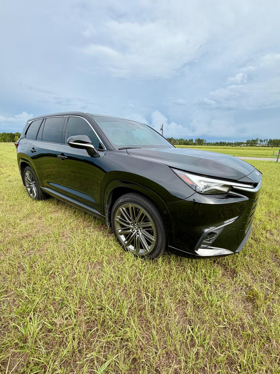 صورة 5 لـ 2025 Lexus TX 550H+ LUXURY