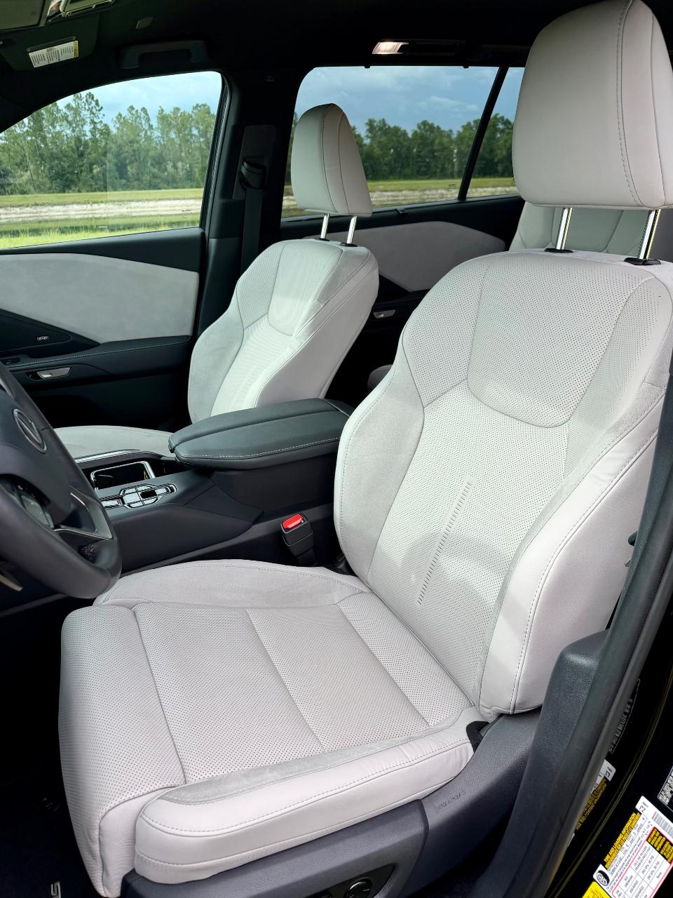 صورة مصغرة 16 لـ 2025 Lexus TX 550H+ LUXURY