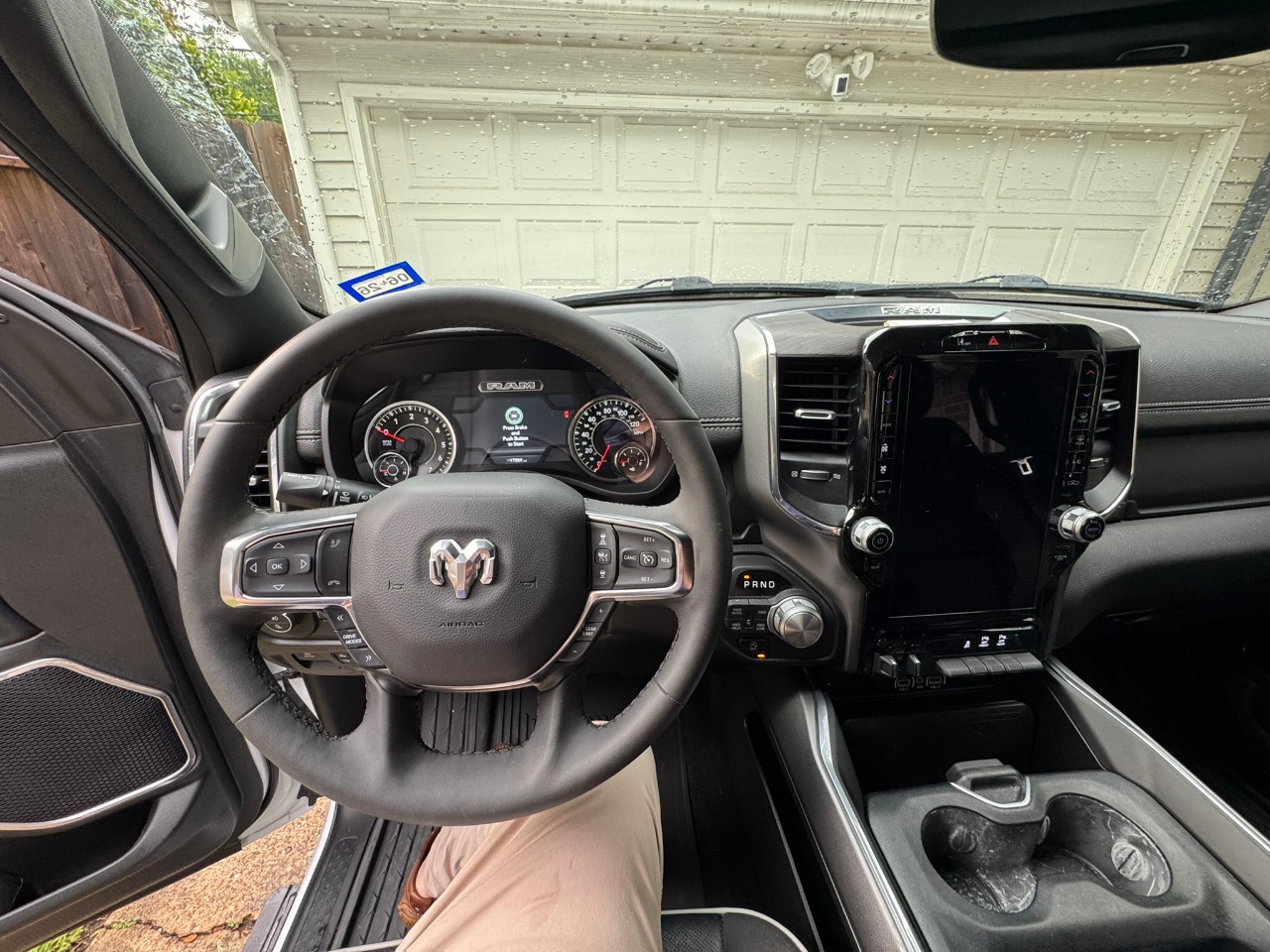 صورة 6 لـ 2025 RAM 1500 LARAMIE