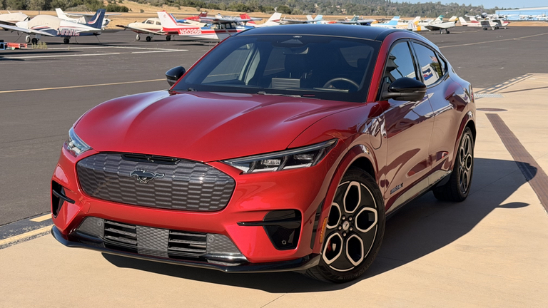 2023 FORD MUSTANG MACH-E GT photo 1