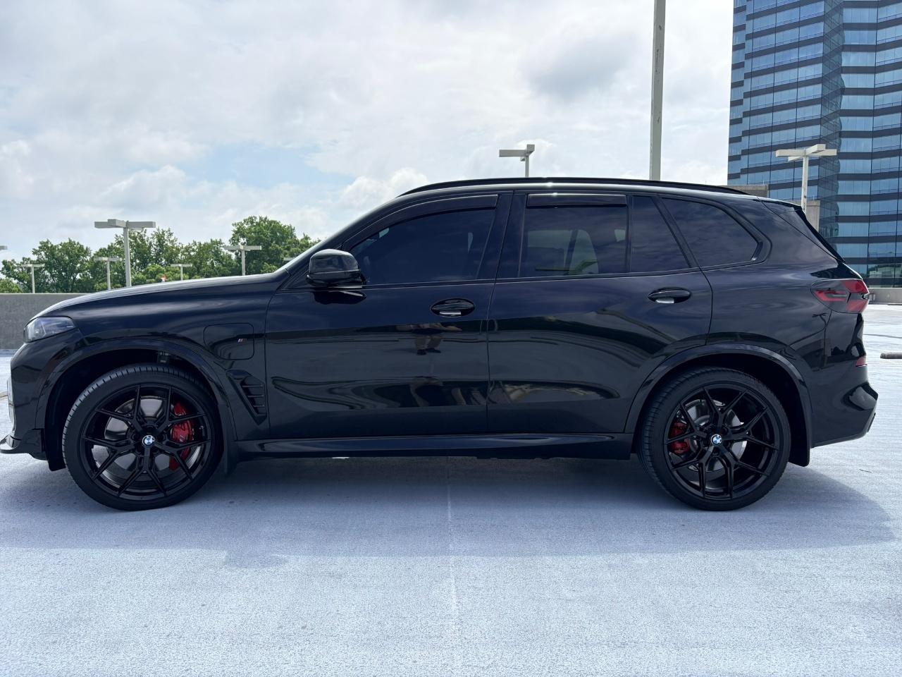 2025 BMW X5 PHEV XDRIVE50E — фото 4