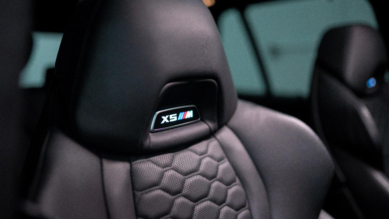 صورة 9 لـ 2023 BMW X5 M BASE