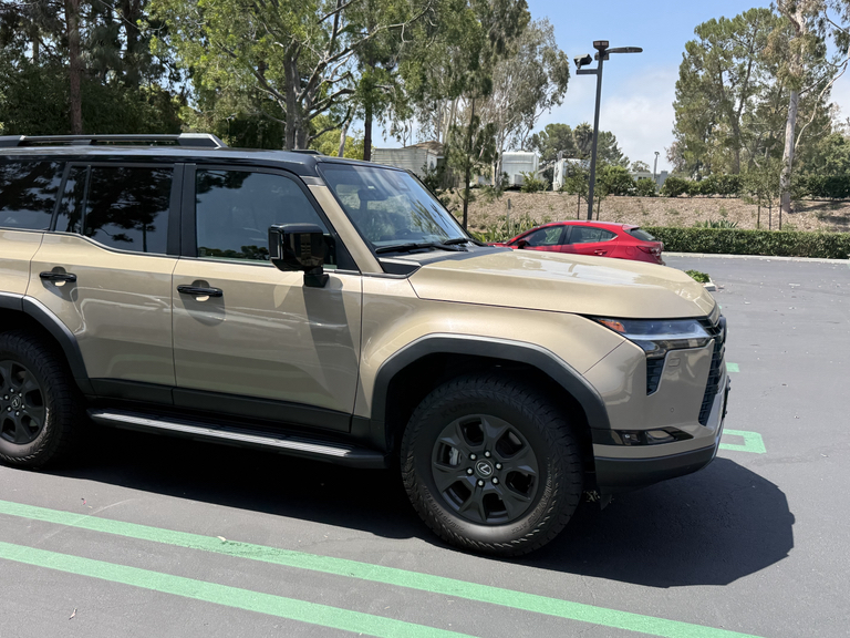 صورة 8 لـ 2024 Lexus GX 550 OVERTRAIL