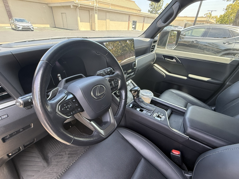 صورة 10 لـ 2024 Lexus GX 550 OVERTRAIL