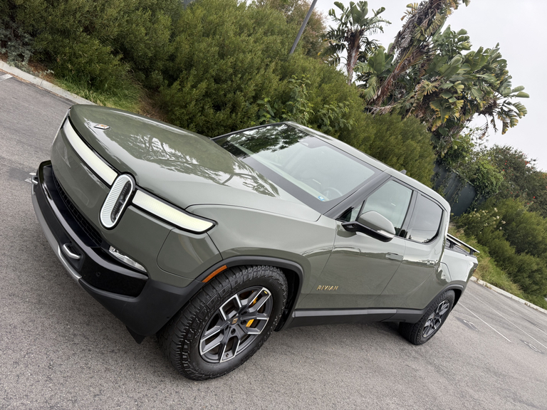 صورة 2 لـ 2022 Rivian R1T LAUNCH EDITION
