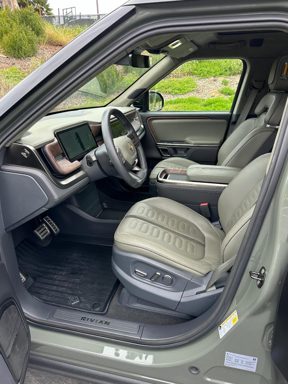 صورة مصغرة 26 لـ 2022 Rivian R1T LAUNCH EDITION