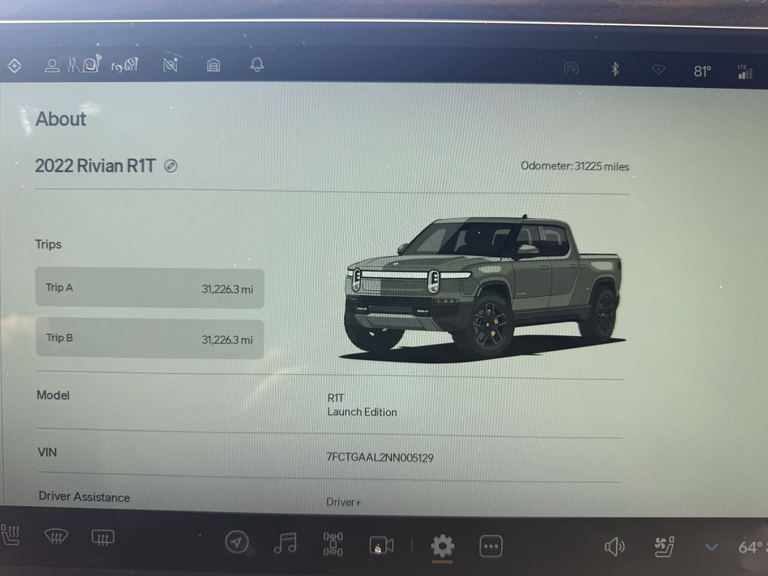 2022 Rivian R1T LAUNCH EDITION — миниатюра 18