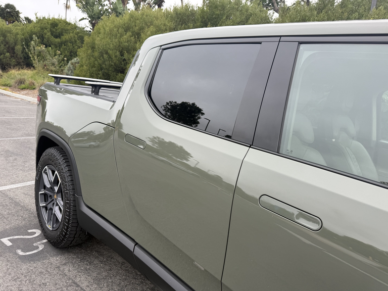 2022 Rivian R1T LAUNCH EDITION — миниатюра 14