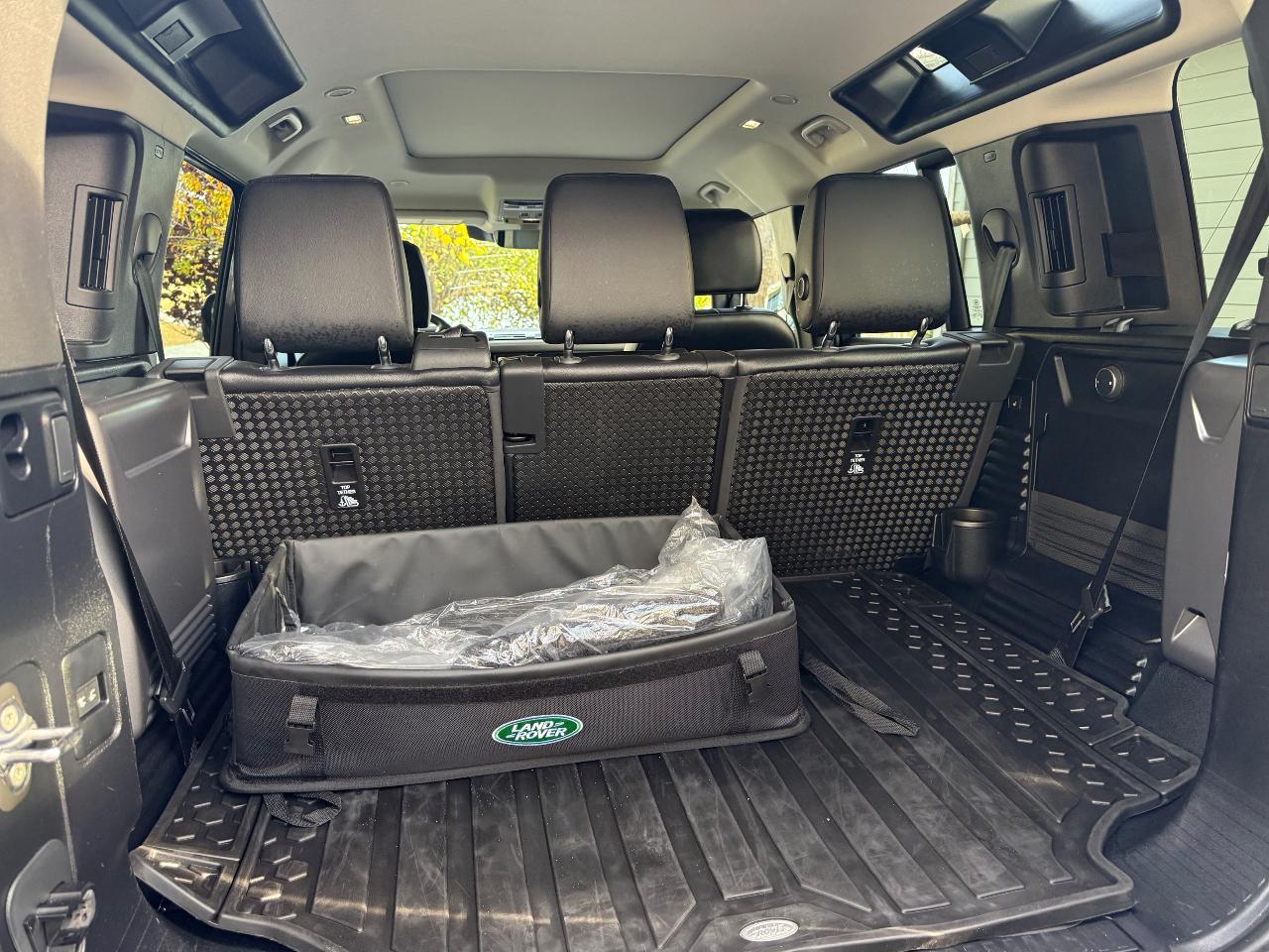 2024 LAND Rover DEFENDER 110 P300 S — миниатюра 13