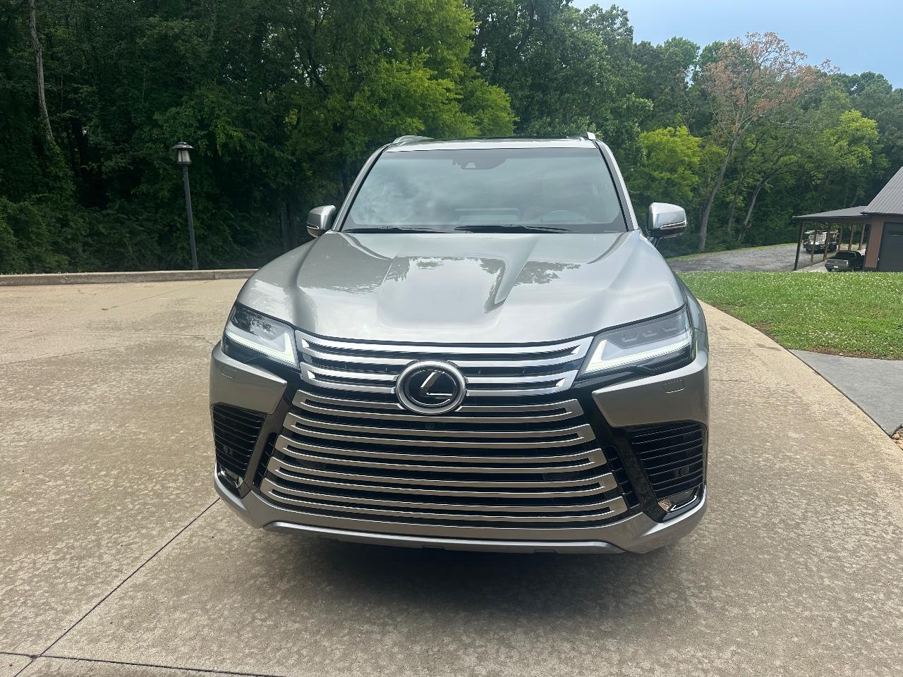 صورة 10 لـ 2024 Lexus LX 600 LUXURY