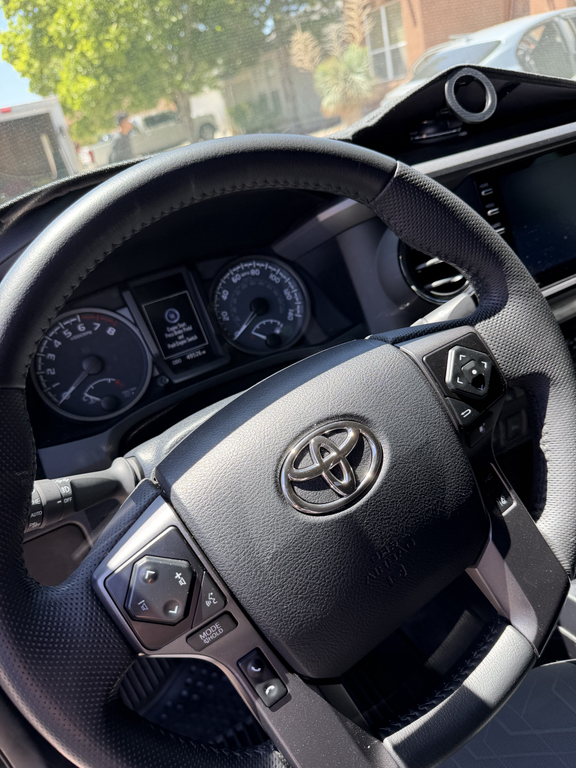 صورة 7 لـ 2022 Toyota TACOMA TRD OFF ROAD