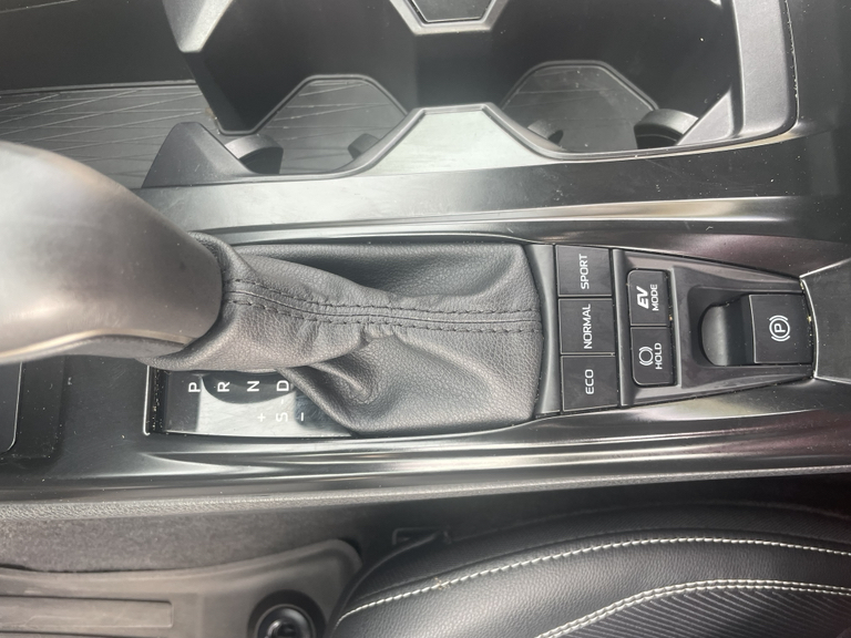 2025 Toyota CAMRY SE 照片 6