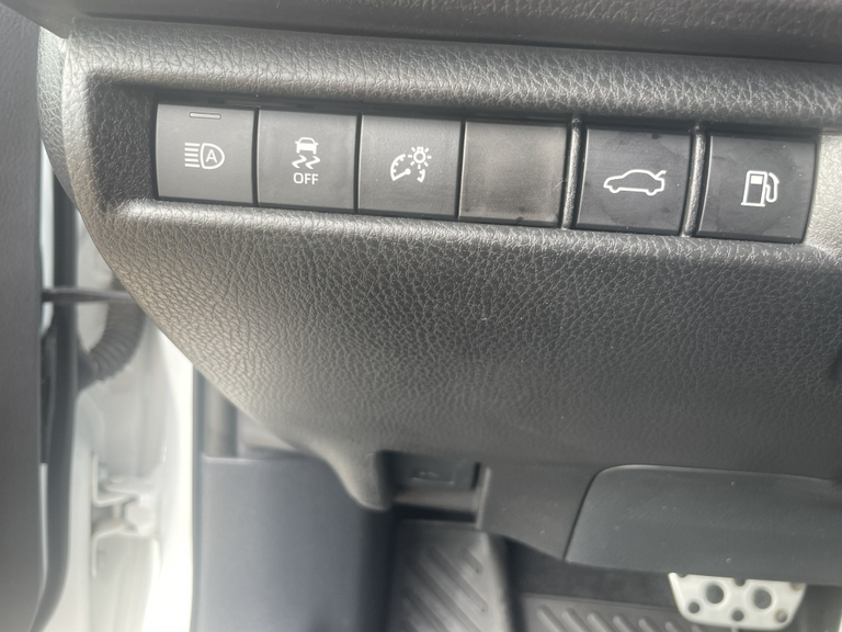 2025 Toyota CAMRY SE 照片 5