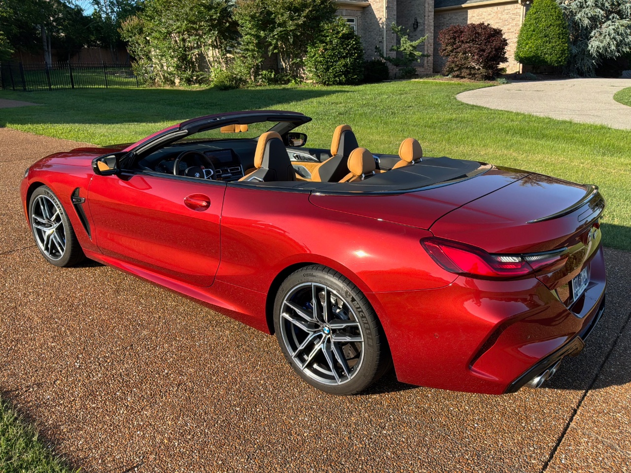صورة مصغرة 3 لـ 2020 BMW M8 AWD
