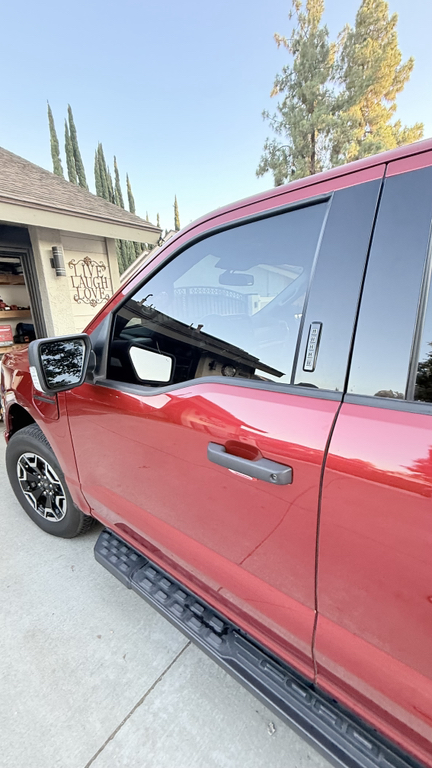 2023 FORD F-150 LIGHTNING XLT — фото 4
