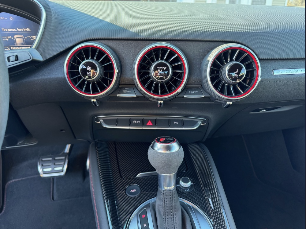 صورة 7 لـ 2022 AUDI TT RS 2.5T