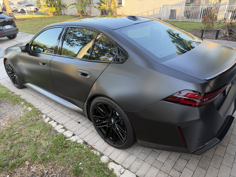 2026 BMW M5 BASE — фото 3