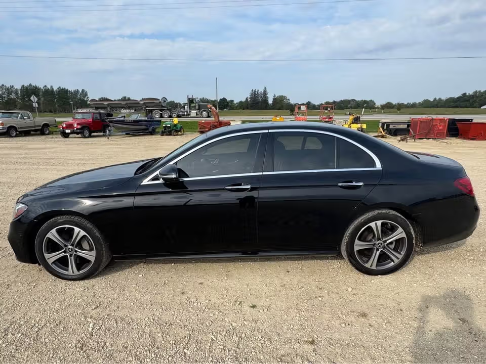 MERCEDES-BENZ E-CLASS - 3