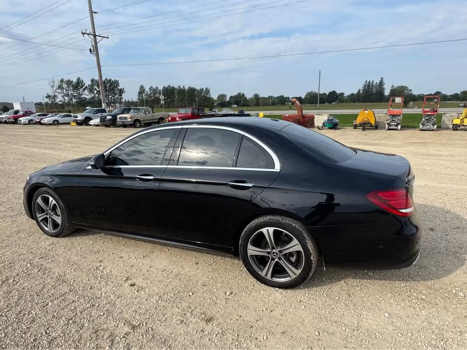 MERCEDES-BENZ E-CLASS - 4