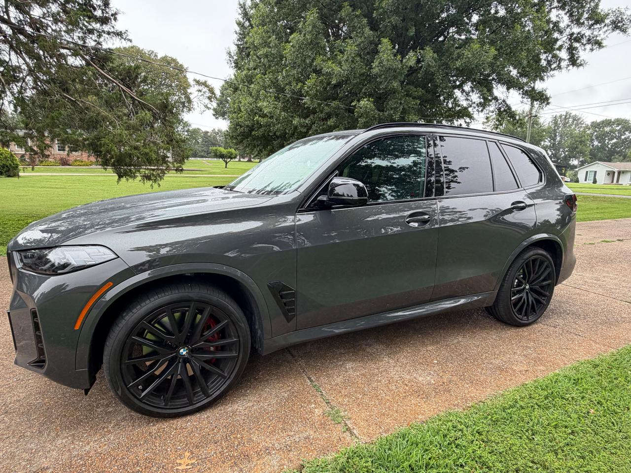 2024 BMW X5 M60I photo 1