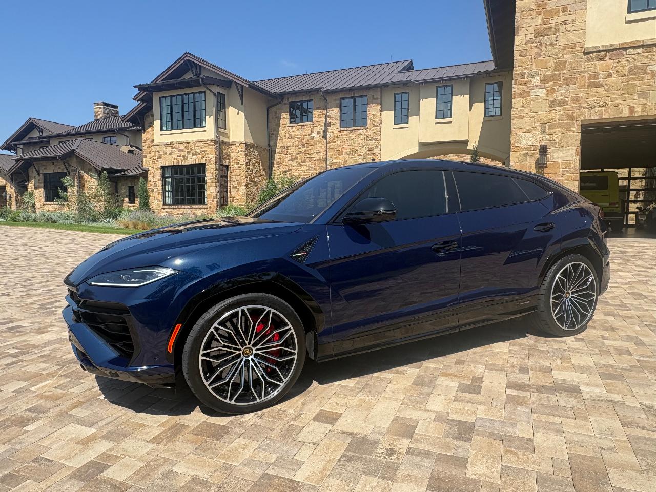 2025 Lamborghini URUS SE 照片 1