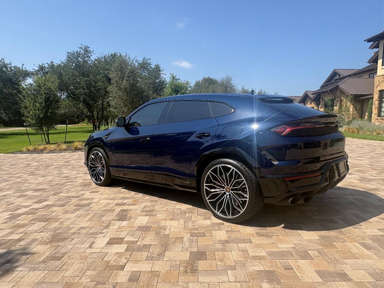 2025 Lamborghini URUS SE 照片 3