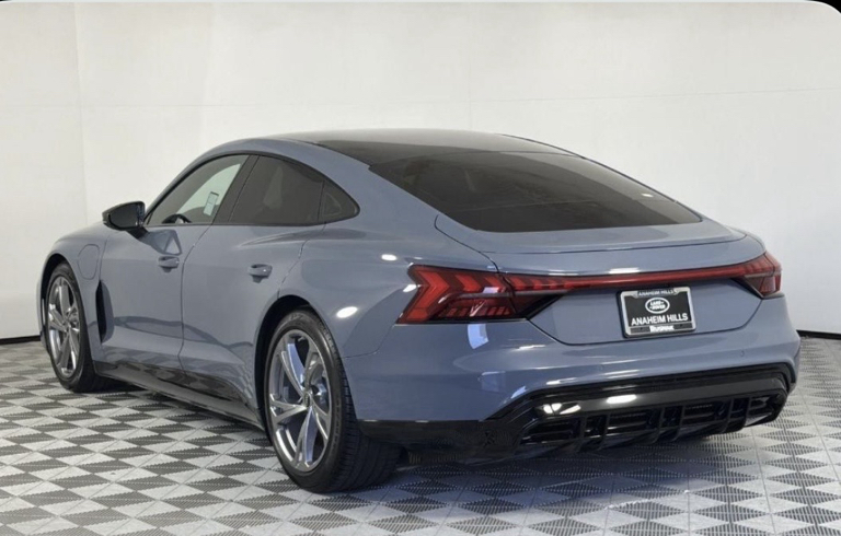 2023 AUDI E-TRON GT PREMIUM PLUS — фото 3