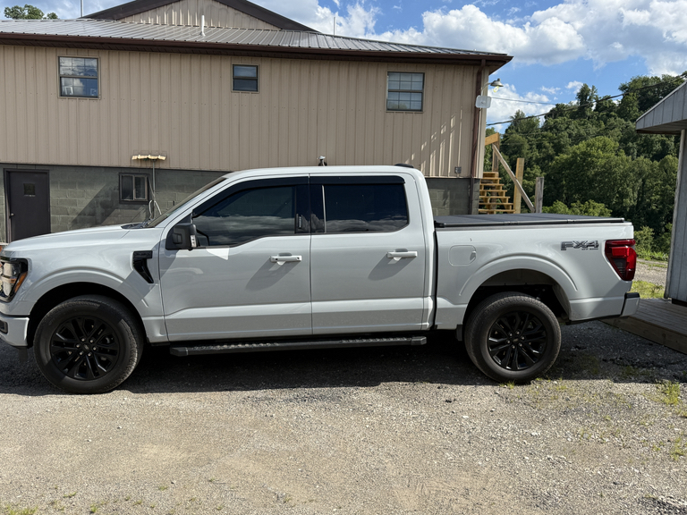صورة 2 لـ 2024 FORD F-150 XLT
