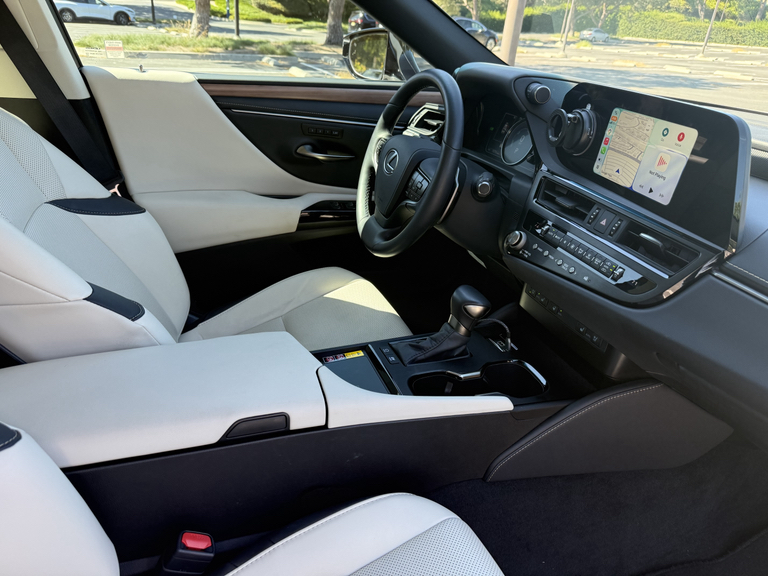 2025 Lexus ES 300H BASE — фото 8