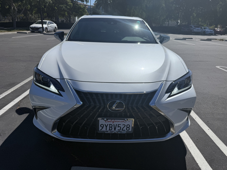 2025 Lexus ES 300H BASE — фото 2