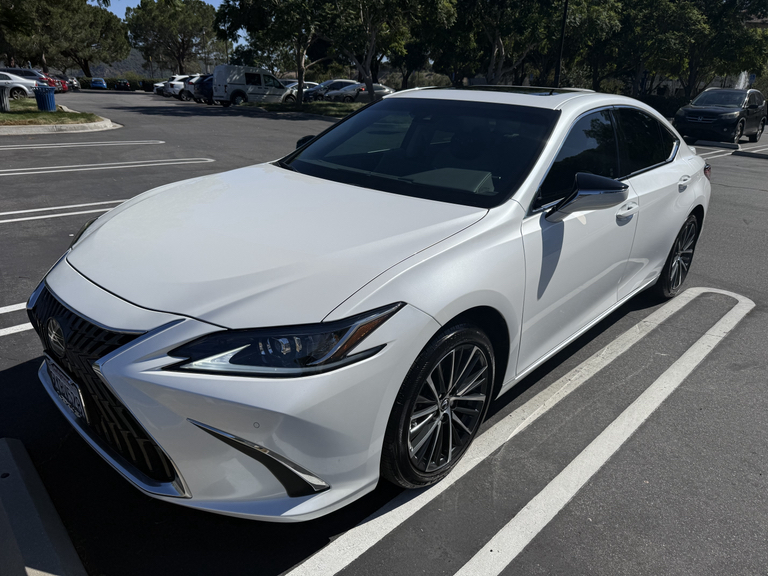 2025 Lexus ES 300H BASE — фото 1