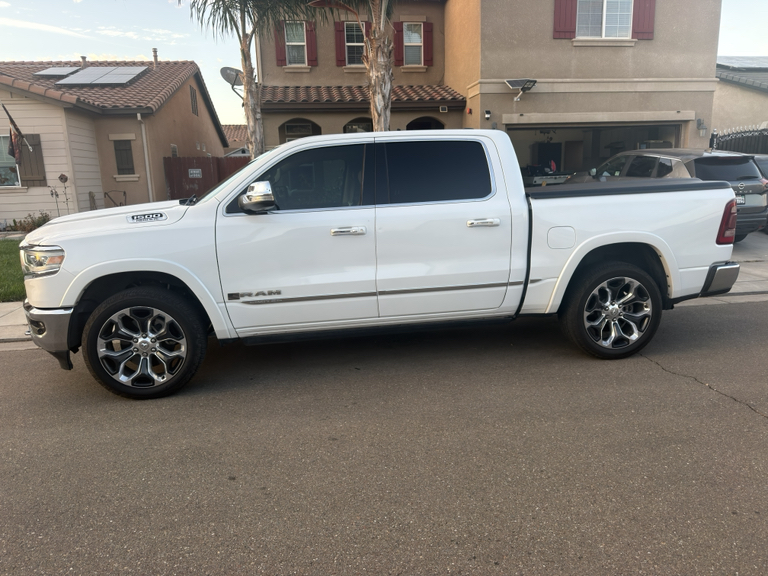 2020 RAM 1500 LIMITED — миниатюра 14