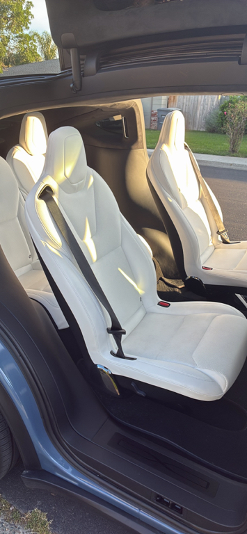 TESLA MODEL X PLAID - 6