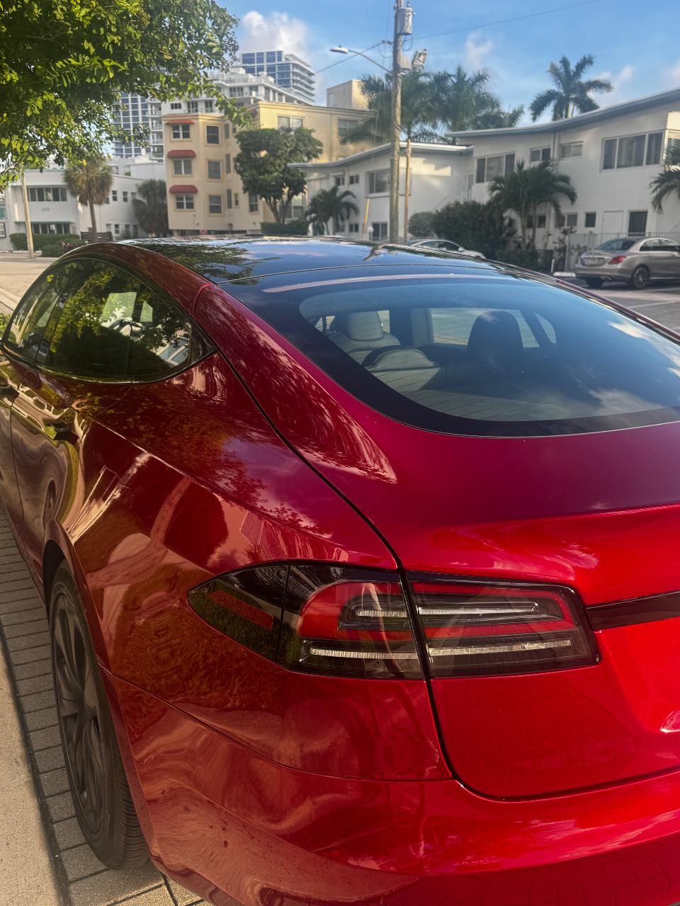 صورة 9 لـ 2024 Tesla MODEL S LONG RANGE