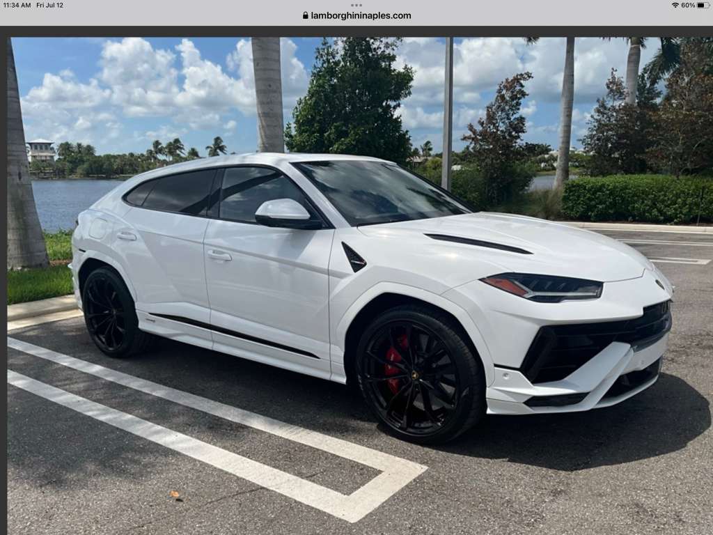 صورة 1 لـ 2024 Lamborghini URUS S