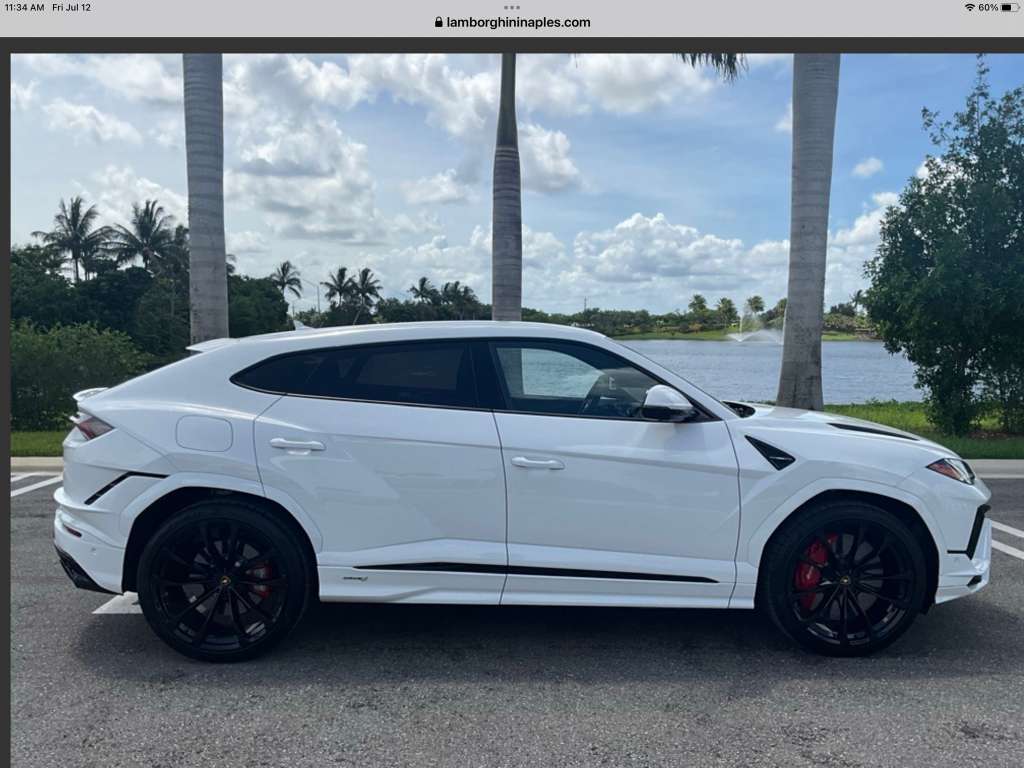 صورة 9 لـ 2024 Lamborghini URUS S